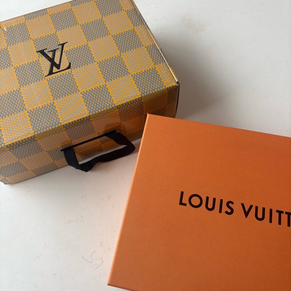 White and Gray Louis Vuitton Skates - Picture 8 of 8